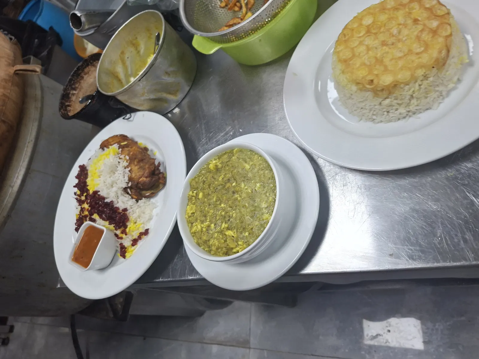 رستوران غذای سنتی و محلی حاج منصور — عکس 3