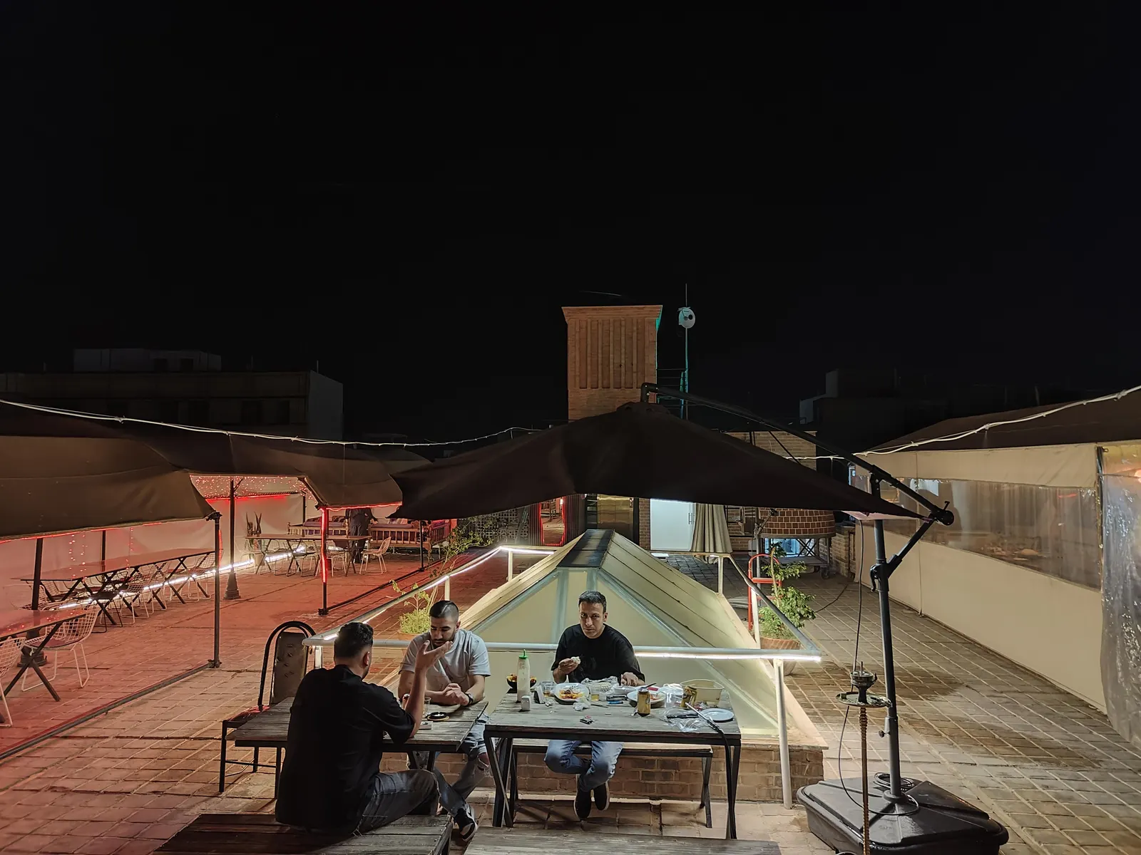 فودکورت زرتشت — عکس 2