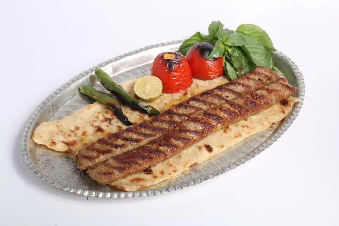 رستوران شهید ابراهیم هادی — عکس 3