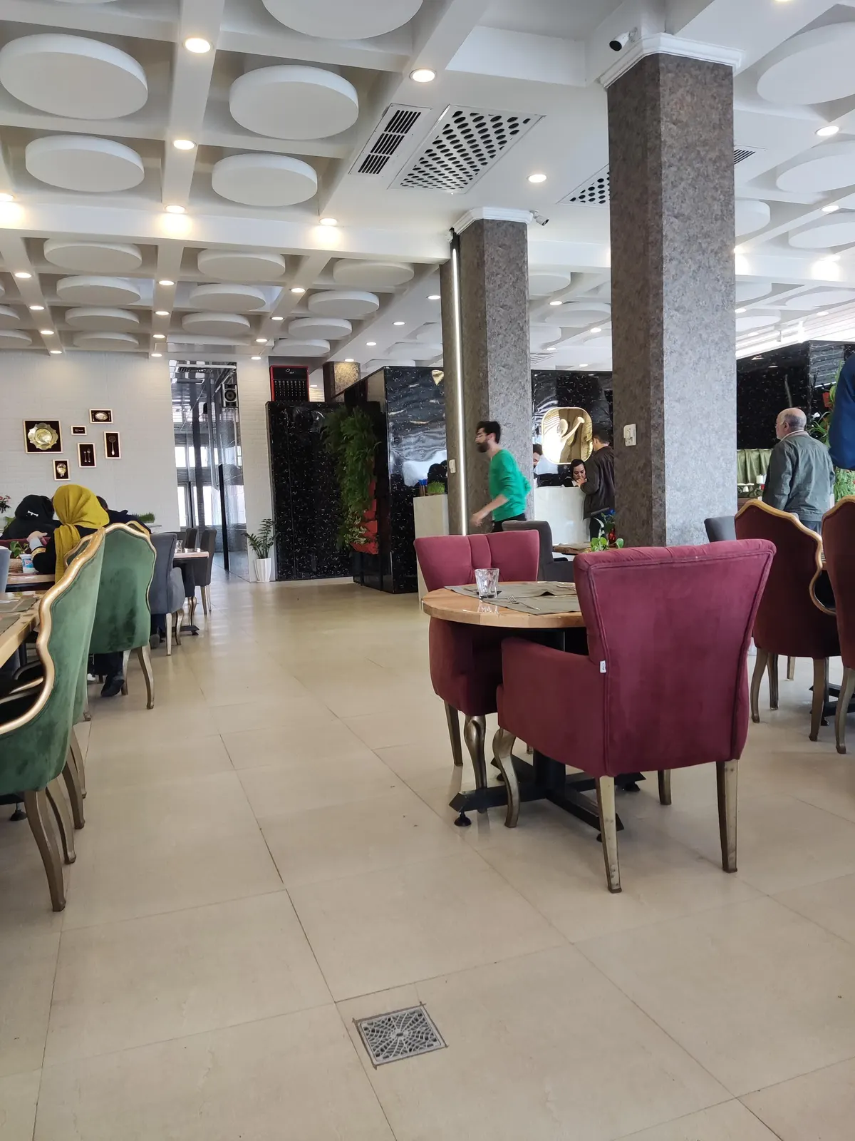رستوران اپی پز — عکس 1