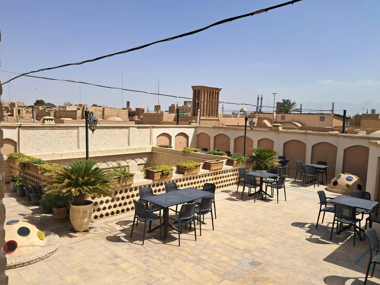 کافه رستوران چتر — عکس 1