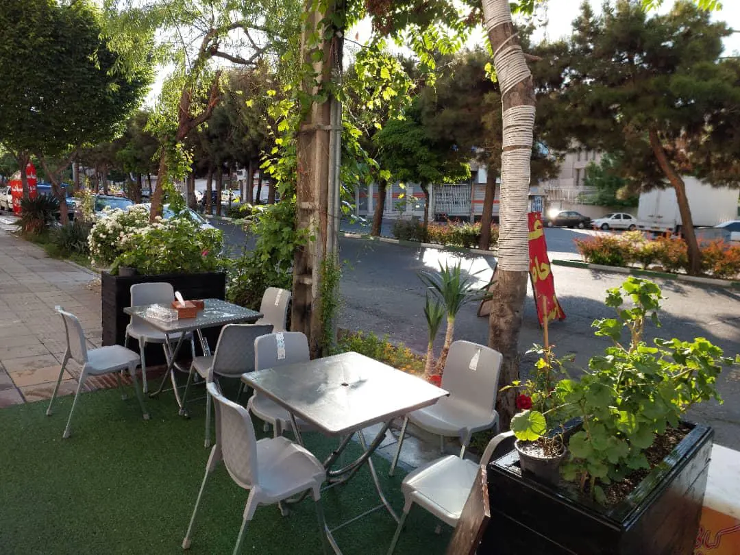 کبابی گلپایگانی تک — عکس 1