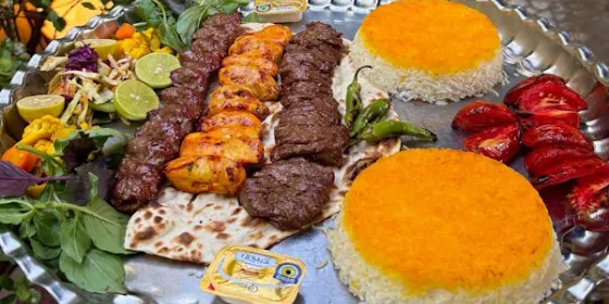 باغچه خانوادگی سنتی سرچشمه — عکس 2