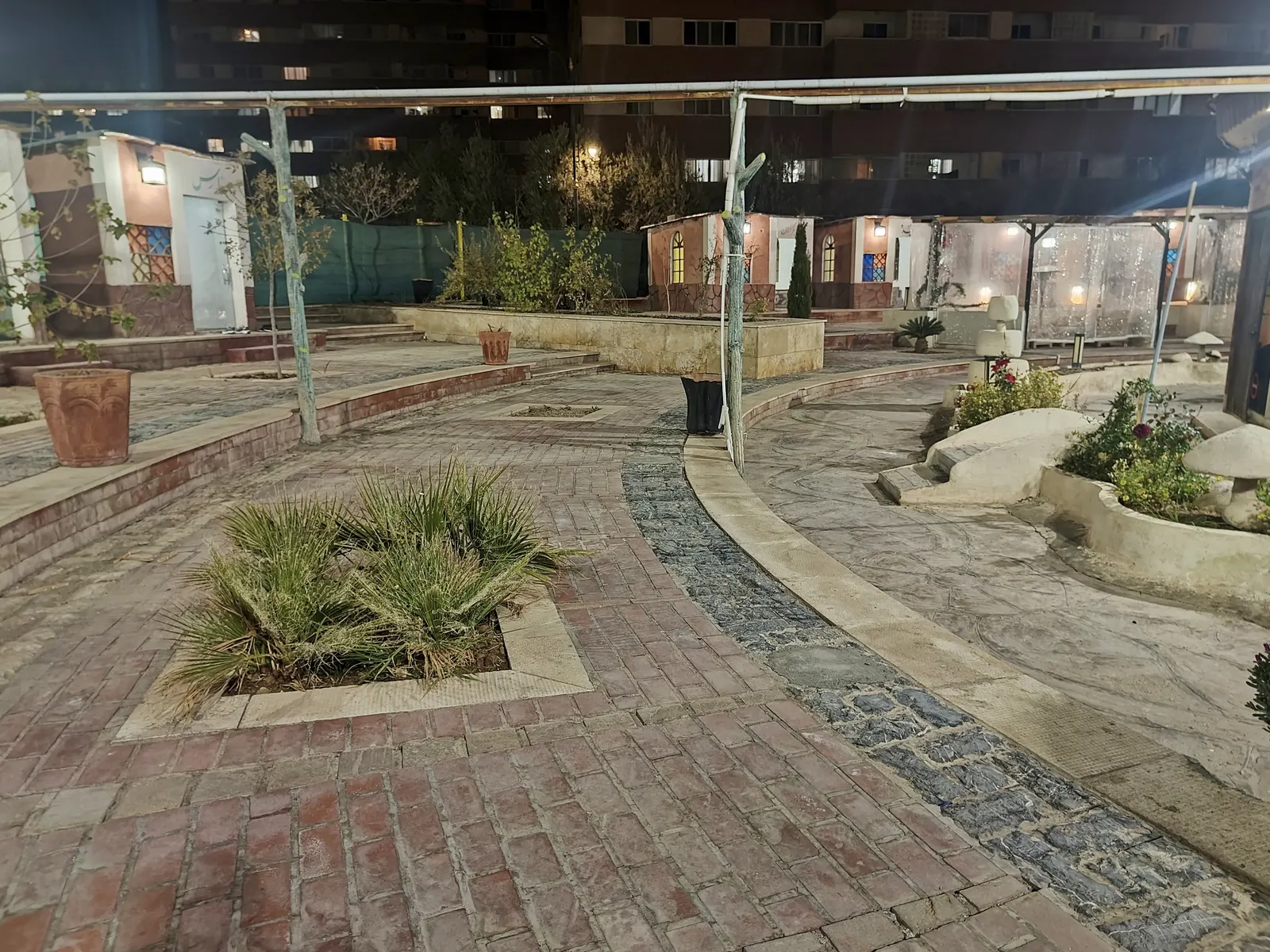 باغ رستوران راه ابریشم — عکس 2