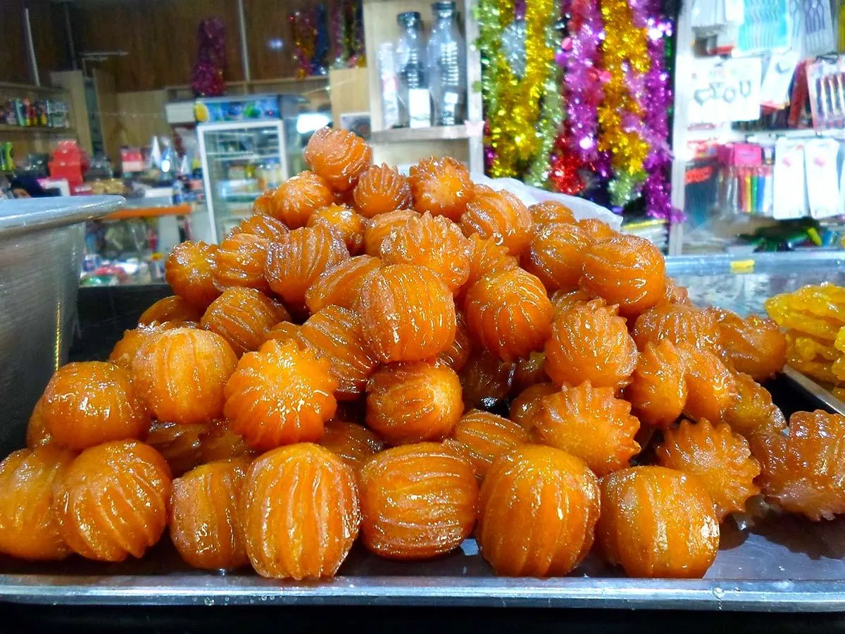 شیرینی و بستنی خیام — عکس 5