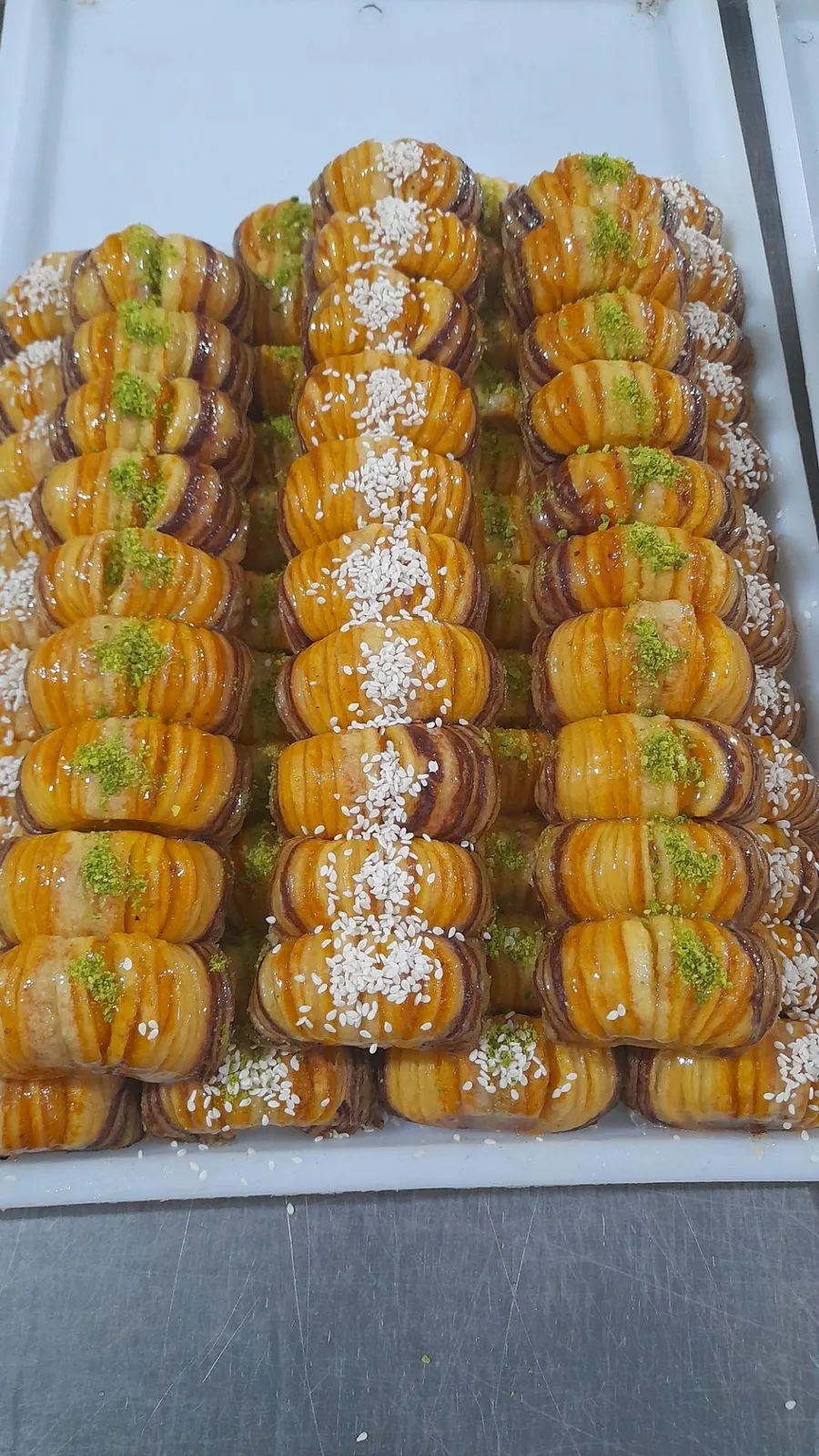 شیرینی سرای شیرین کام — عکس 4