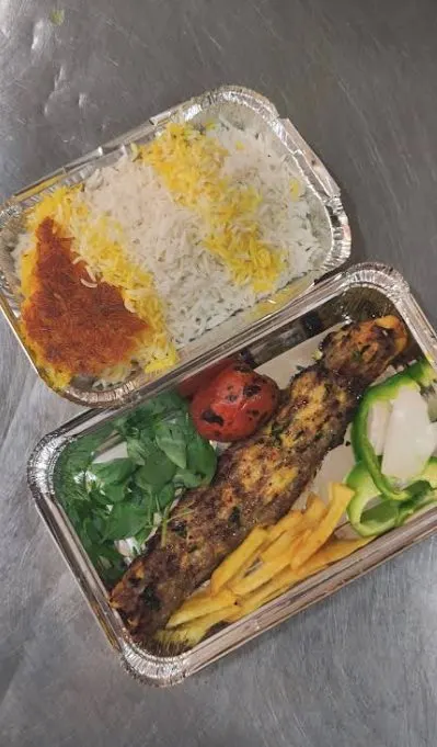تهیه غذای گلها کرمان — عکس 1