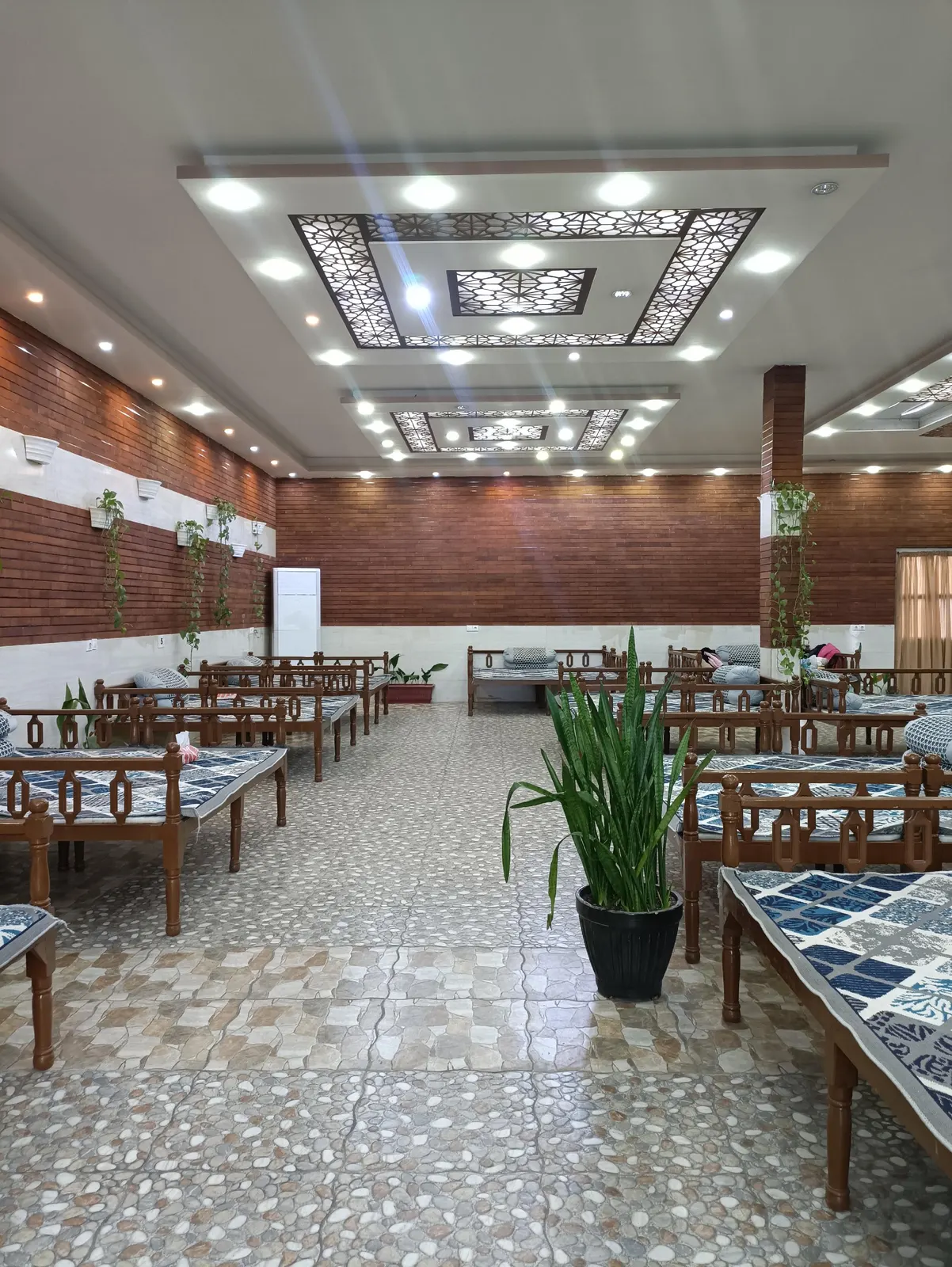 رستوران شب نشین — عکس 3
