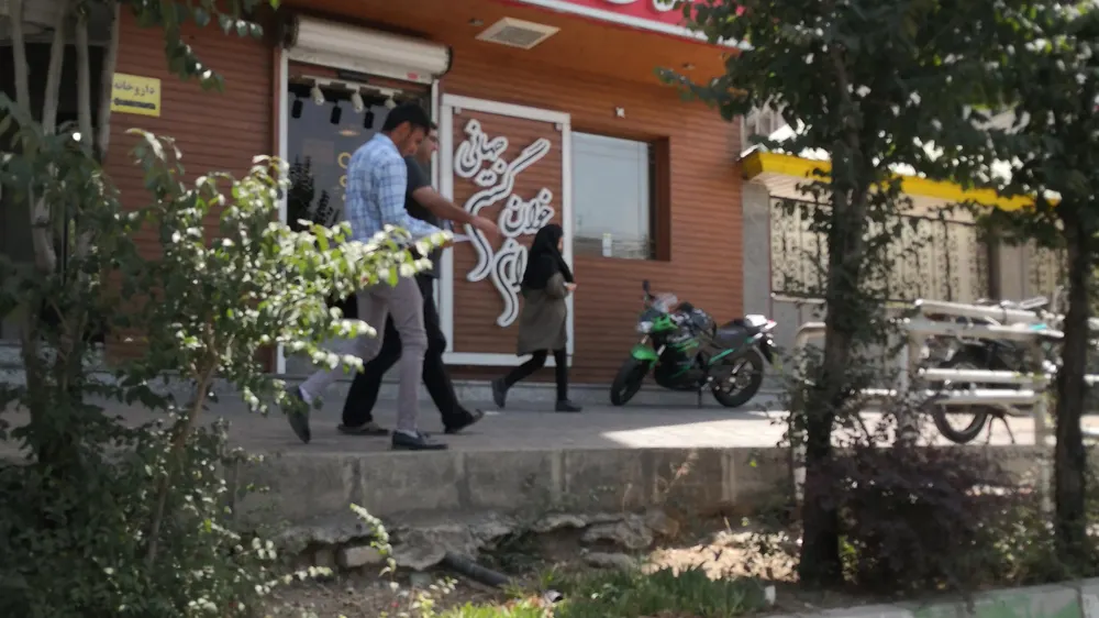 رستوران خوان گستر جهانی — عکس 3