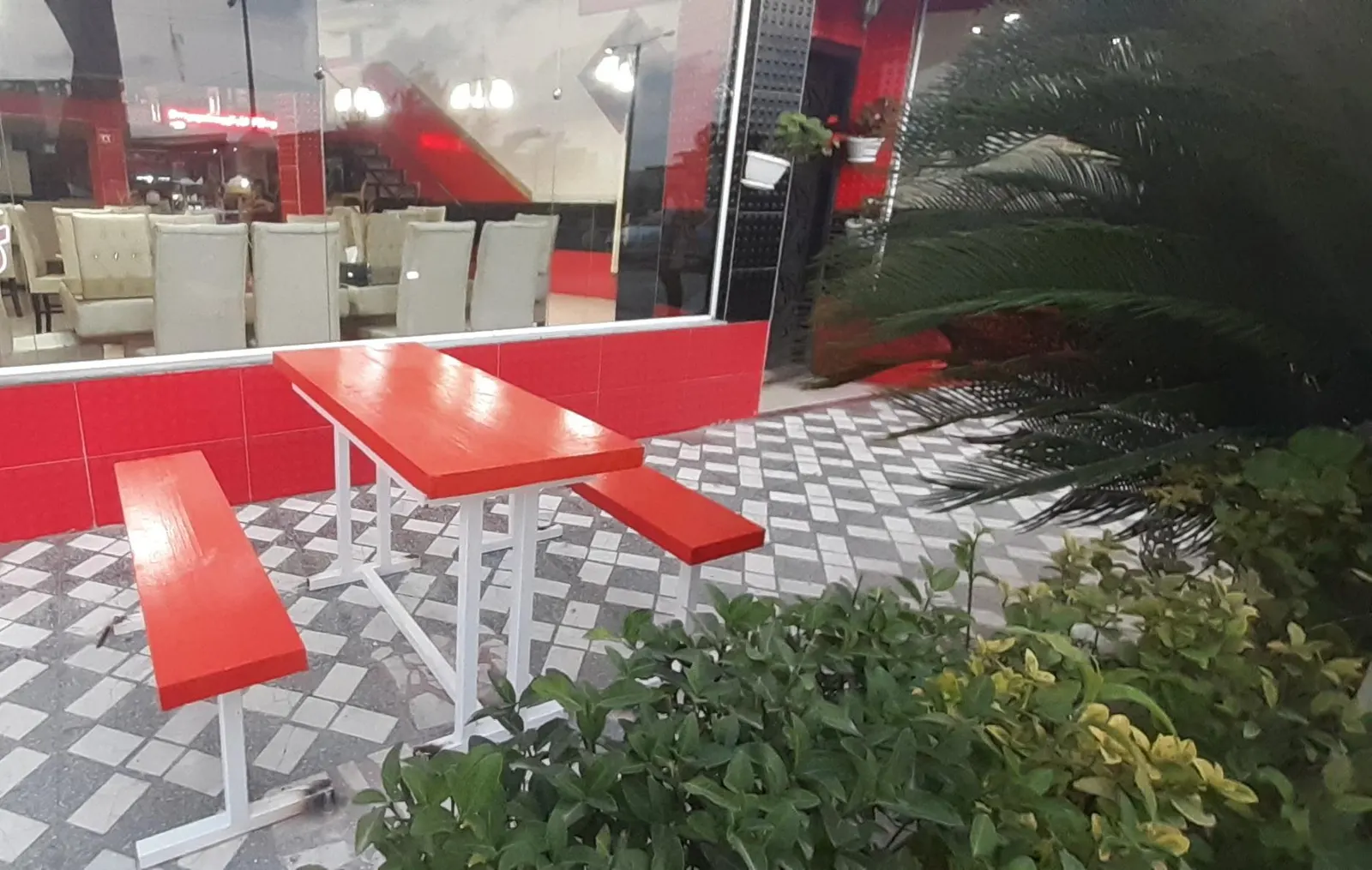 کبابی قرمز — عکس 1