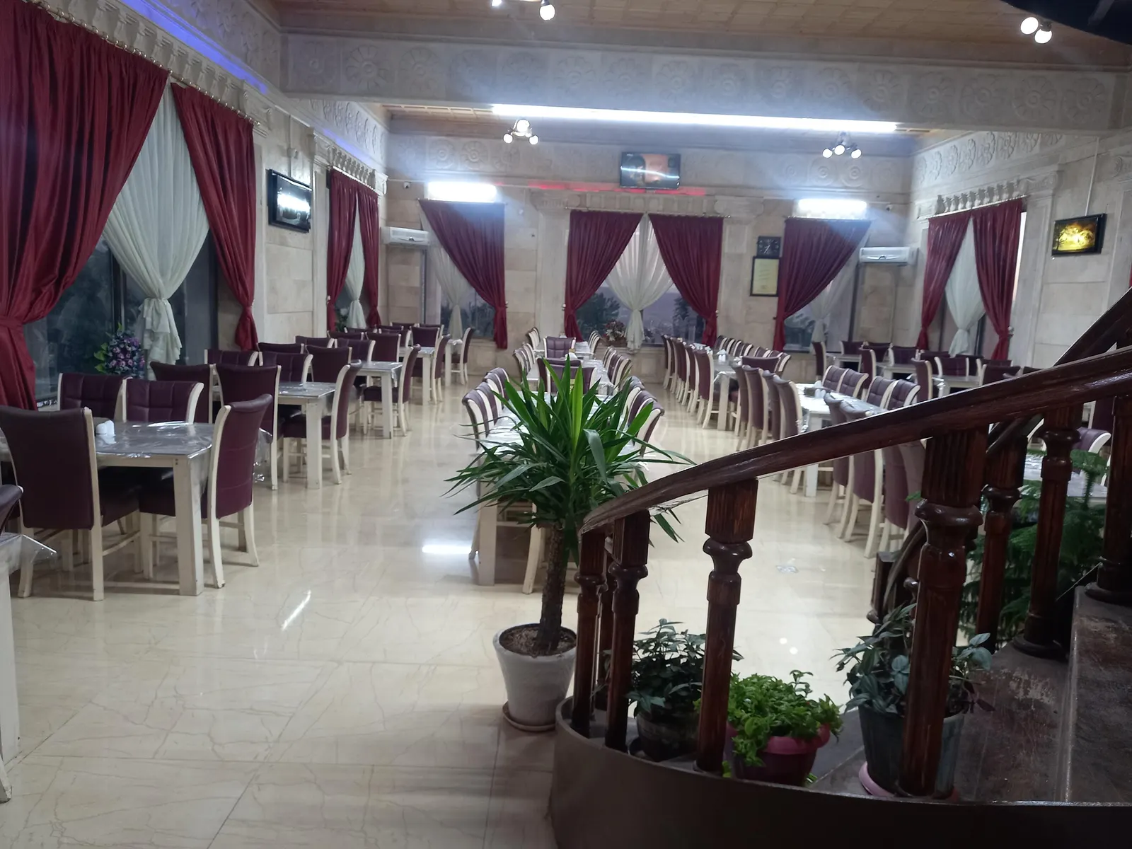 رستوران کوروش — عکس 2