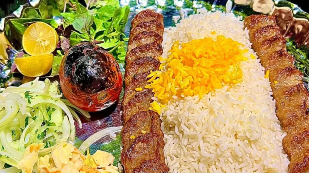 باغ رستوران کاریزما — عکس 9