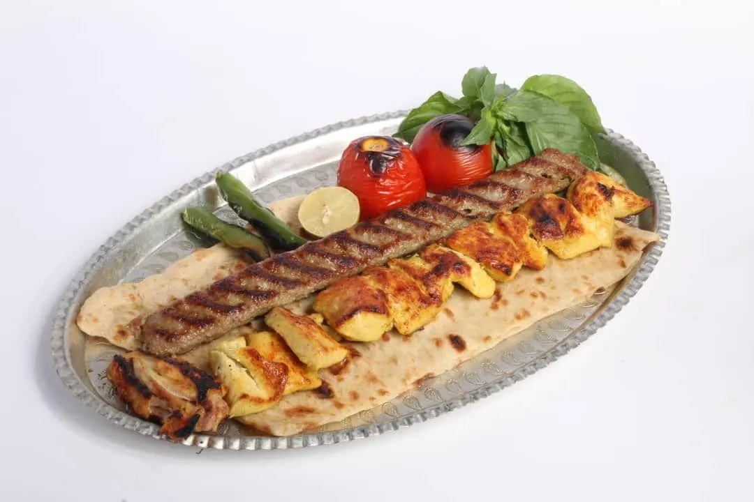 رستوران شهید ابراهیم هادی — عکس 1