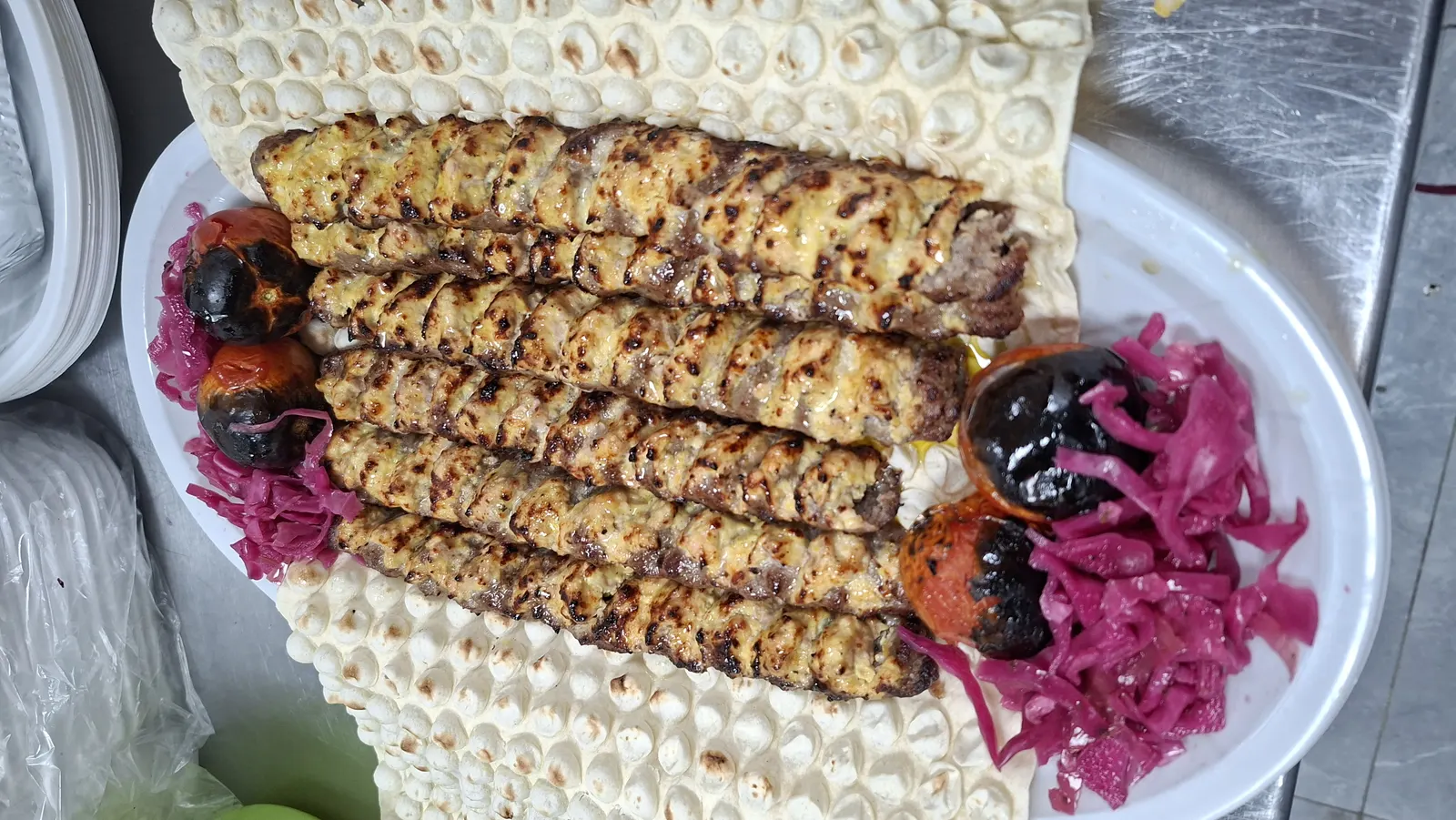 رستوران غذای سنتی و محلی حاج منصور — عکس 7
