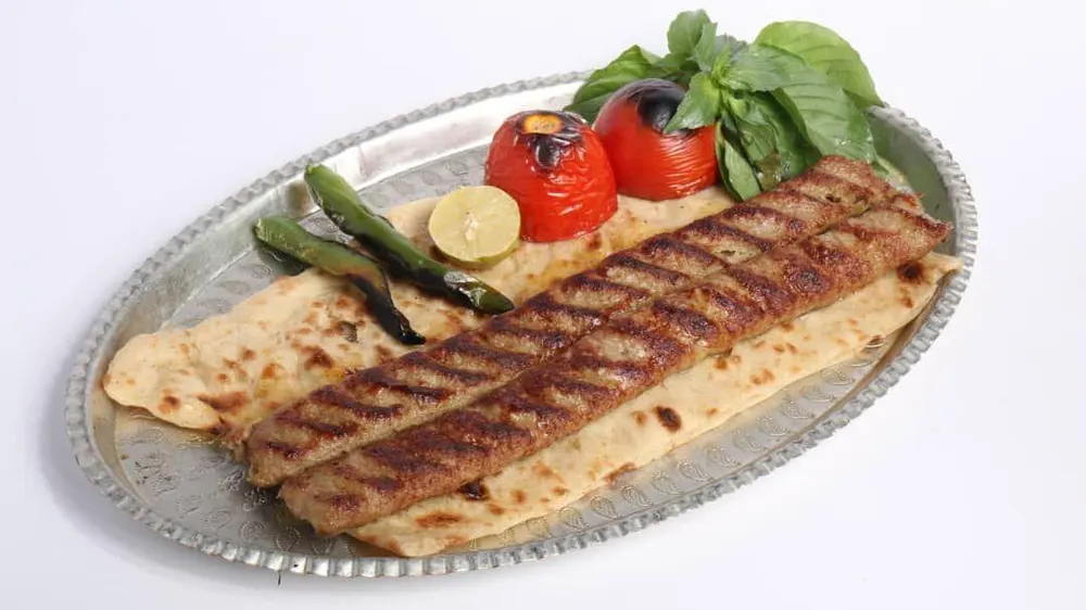 رستوران شهید ابراهیم هادی — عکس 9