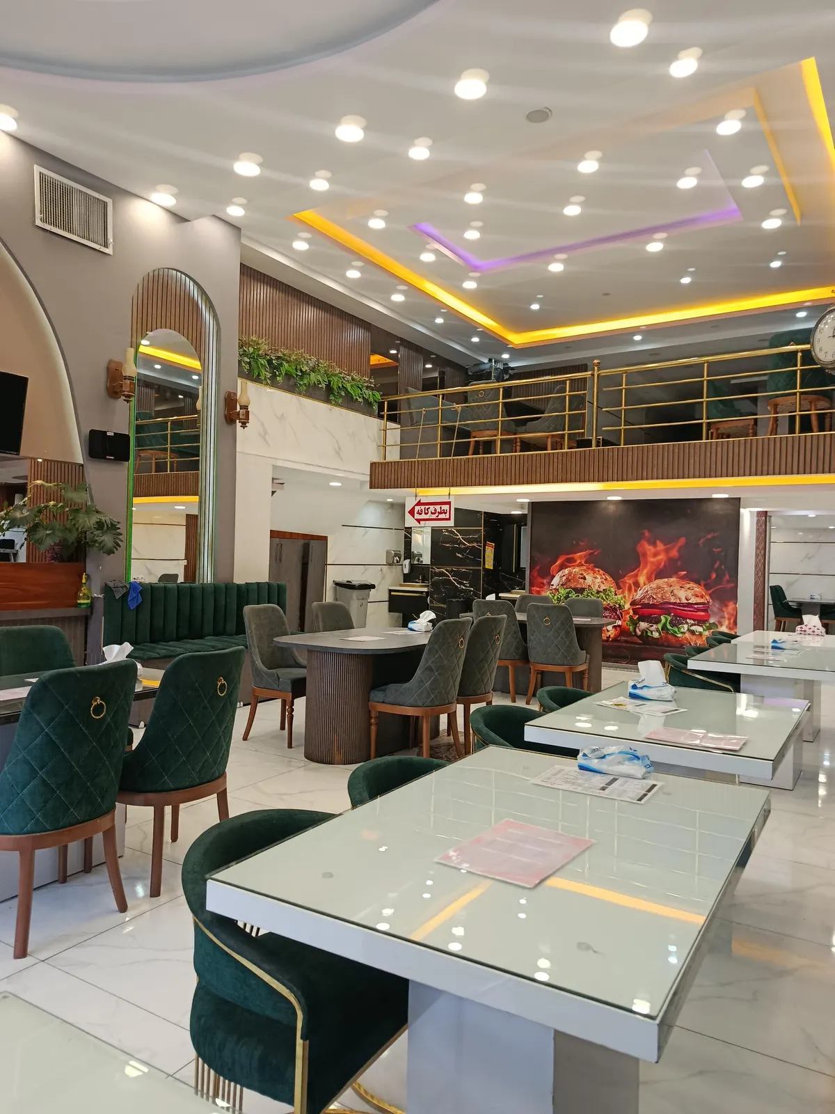 فست فود دانیال — عکس 2