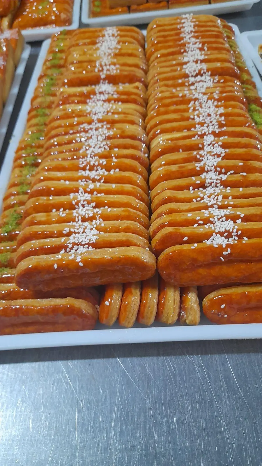 شیرینی سرای شیرین کام — عکس 2