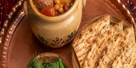 دیزی سرای گلفام — عکس 6