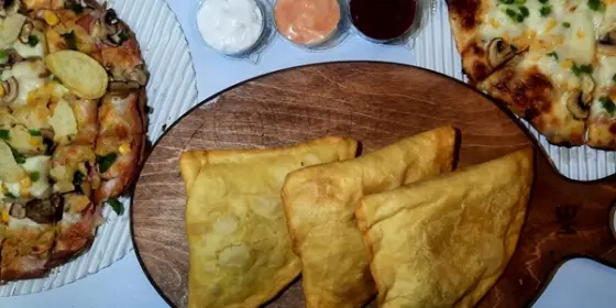 سه گوشه طلایی